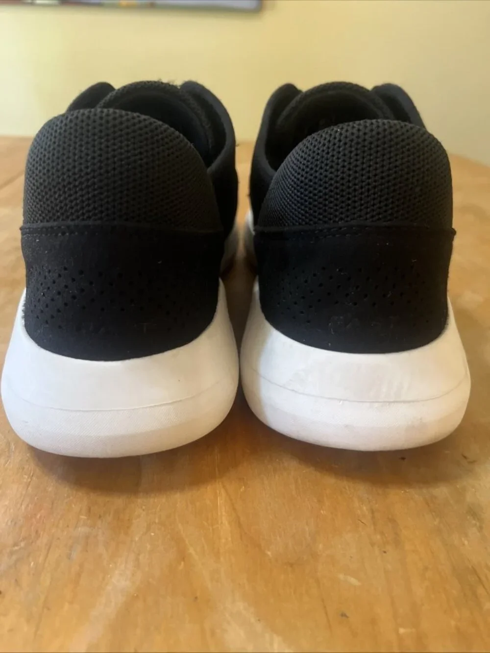 Kizik Madrid Eco Knit Blackout Sneakers Shoes Men's 13 Women’s 14.5 Hands Free